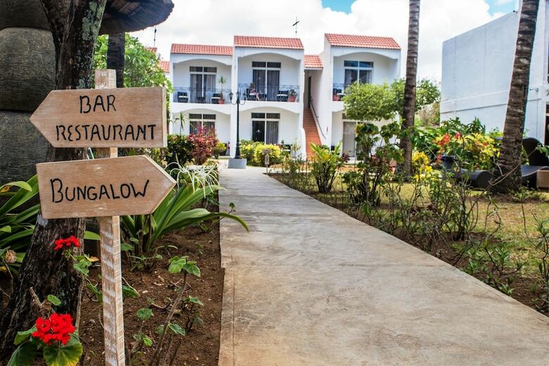 Hotel H�tel Des 2 Mondes