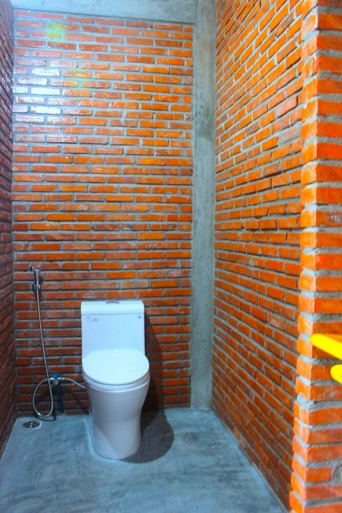 Hotel Ba's Garden Beachside Homestay