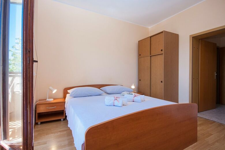 Hotel Apartments & Rooms Mikelin