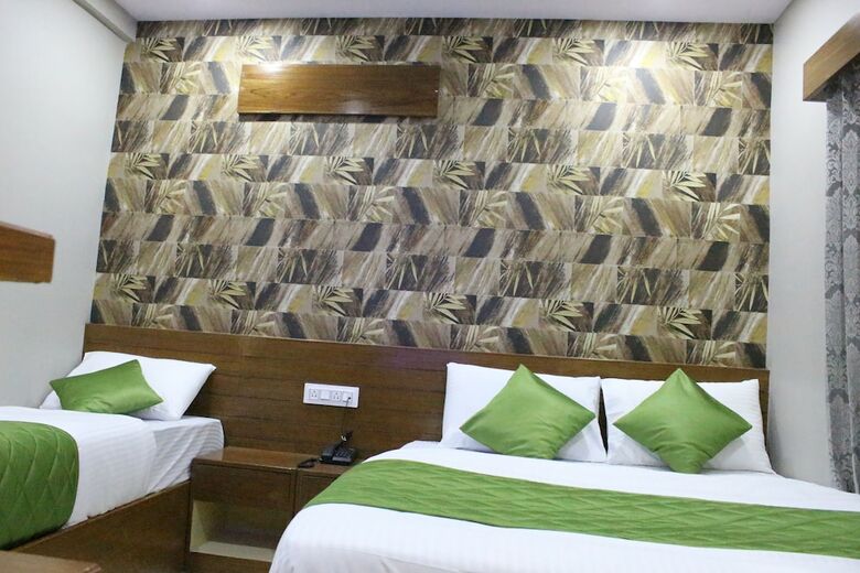 Hotel Olivia Inn And Suites