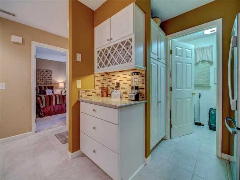 Colonnade Club 200, 2 Bedrooms, Sleeps 4