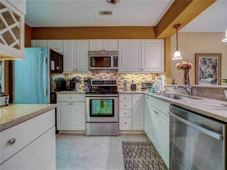 Colonnade Club 200, 2 Bedrooms, Sleeps 4