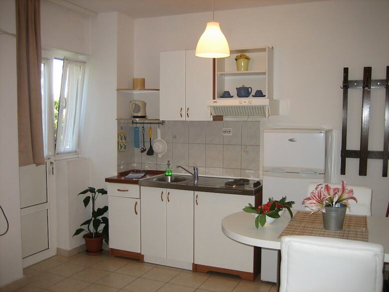 Apartmani Dragovi? Brodarica