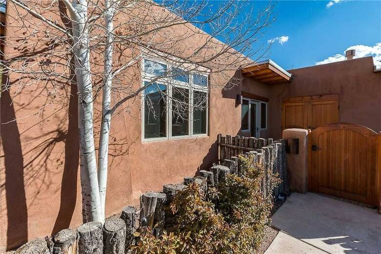 Bishop's Villa K, 3 Bedrooms, Pool Access, Fireplace, Wifi, Sleeps 6