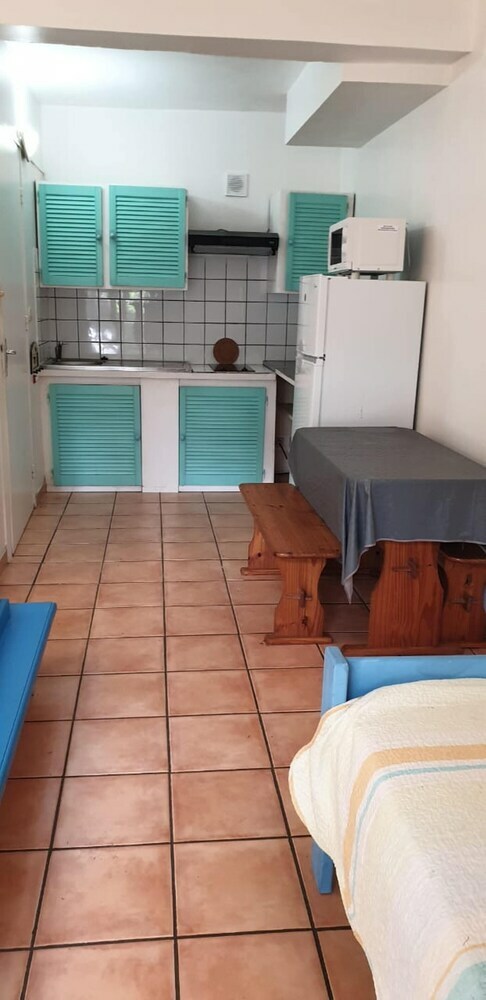 Apartamento Studio In Saint-pierre, With Enclosed Garden And Wifi