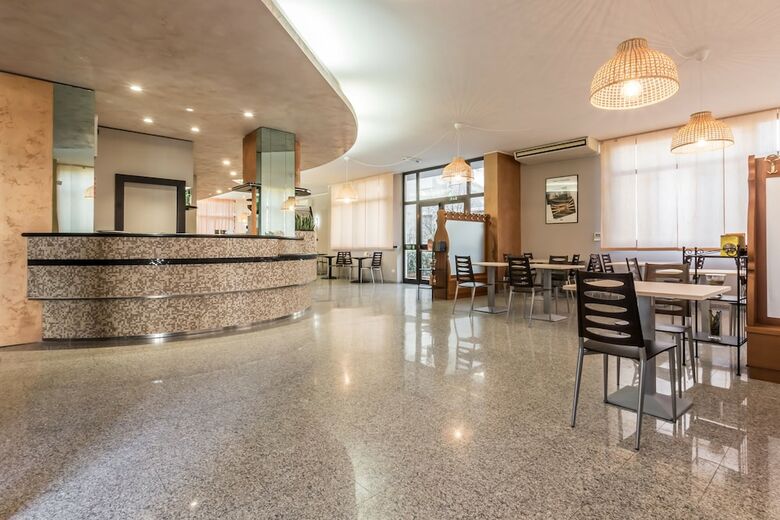 Hotel Maris