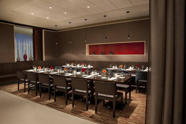 Hotel Courtyard By Marriott Calgary Airport
