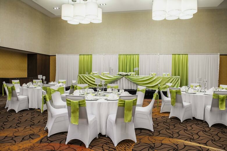 Hotel Courtyard By Marriott Calgary Airport