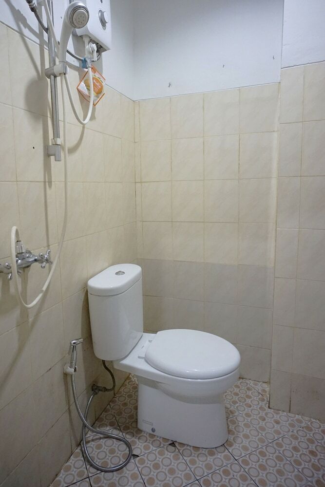 Hotel Oyo 2886 Her Mandiri Guest House