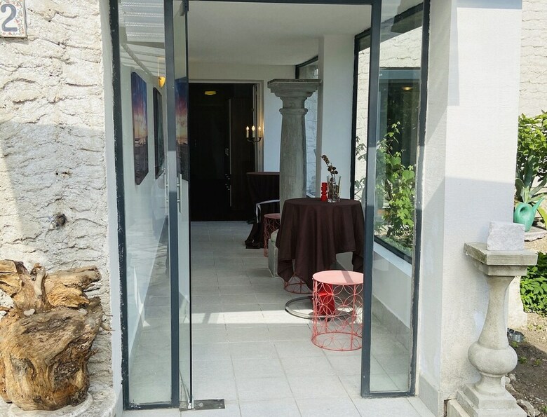 Bronia Apartments
