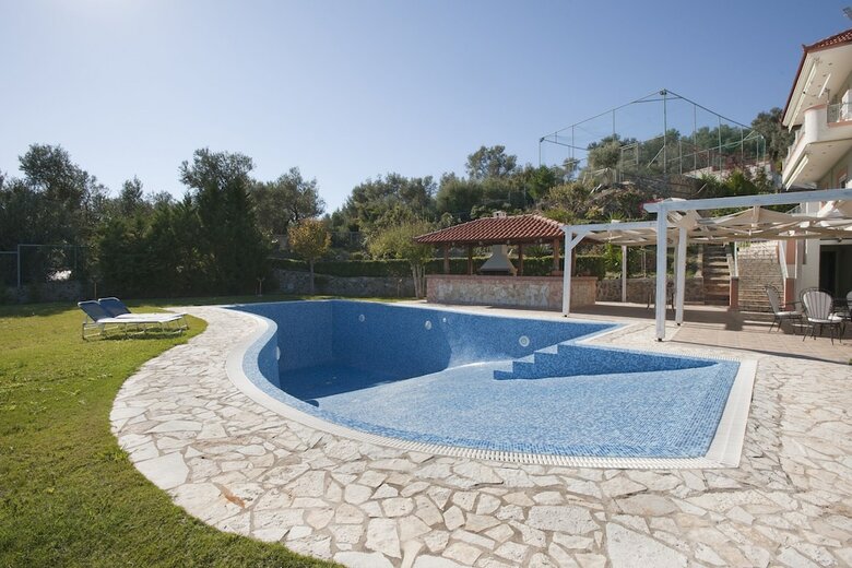 Spacious Villa At Ilia Edipsou