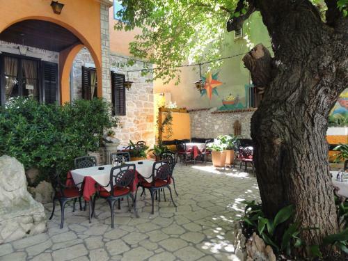 Hostal Rooms Marko Polo