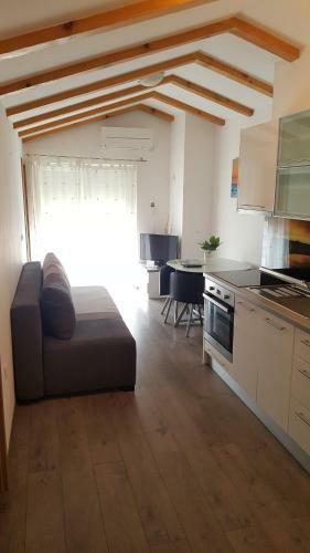 Apartments Klelija