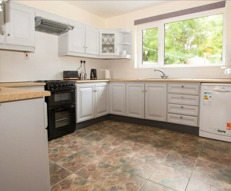 3-bed House In Clonmany With Panoramic Hillside Se