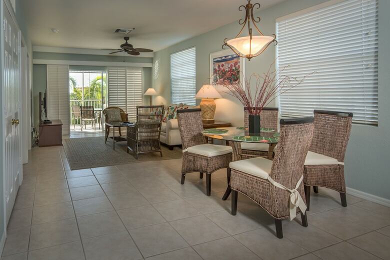 Hotel Olde Marco Island Inn And Suites