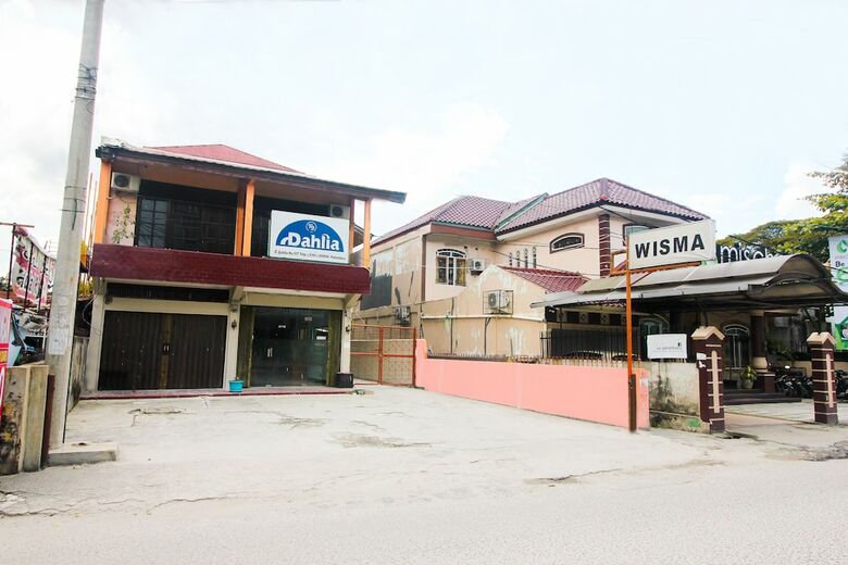 Hotel Spot On 2721 Wisma Dahlia