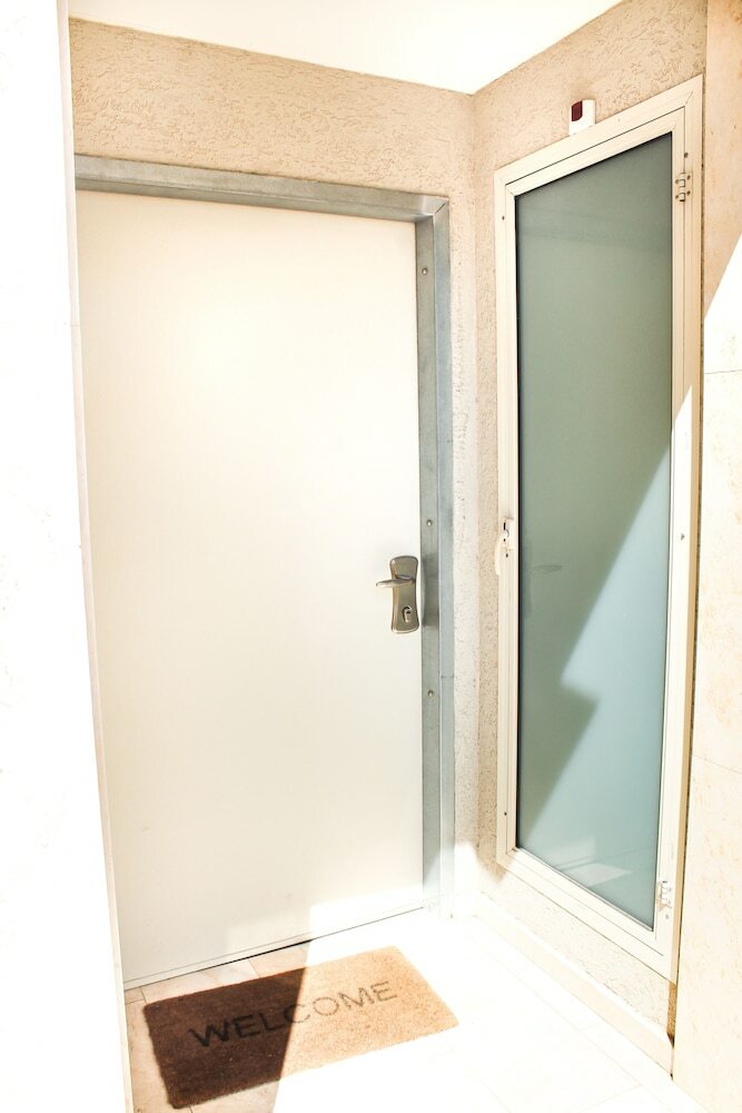 Apartamento Modern Ben Gurion Apt By Ahlan Hospitality