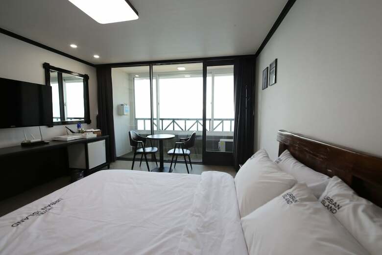 Hotel Urban Island