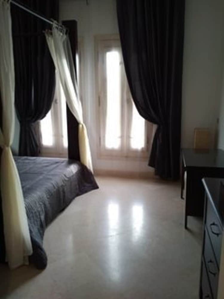 Extremely Private Villa With Optional Pool Heating