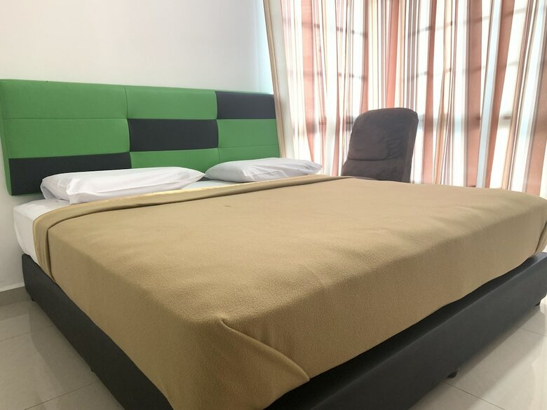 Hotel Oyo 90005 Dc Villa Guest House