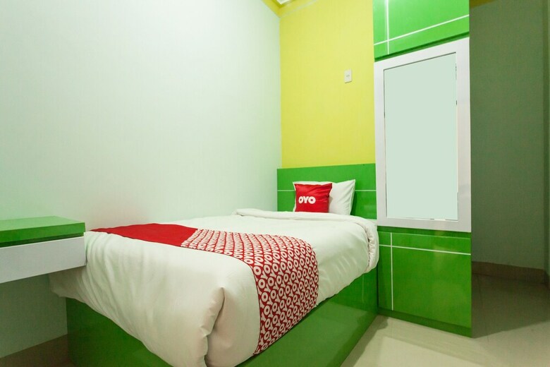 Hotel Oyo 1763 Dinda Residence