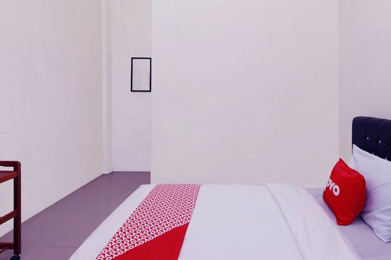 Hotel Oyo 1440 New Sejarah