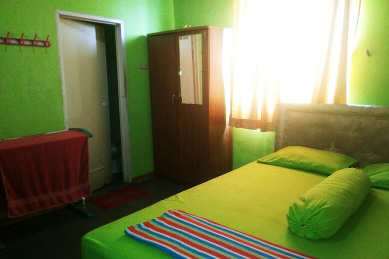 Hostal Spot On 2353 Wisma Executive Demang