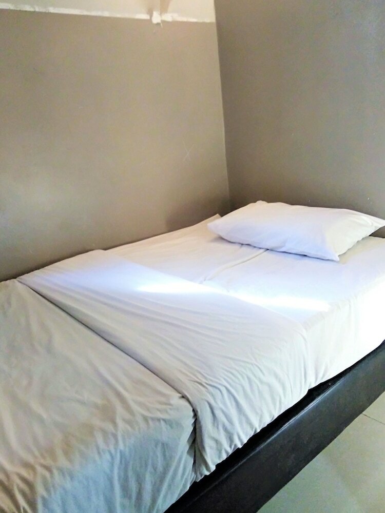 Hotel Oyo 89950 365 Nice Stay