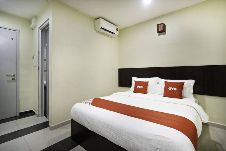 Oyo 89960 Manjung Inn Hotel