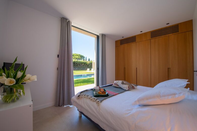 Villa Ophelia By The Pearls Collection