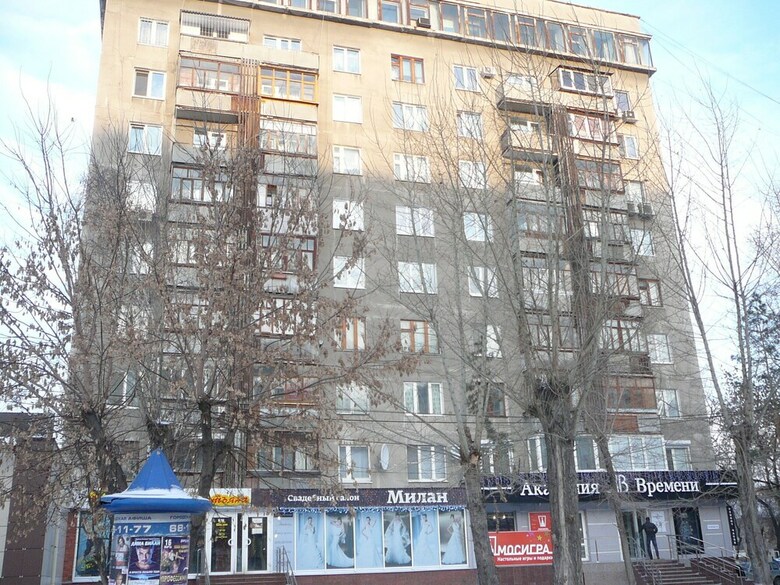 Apartment On Respubliki 131