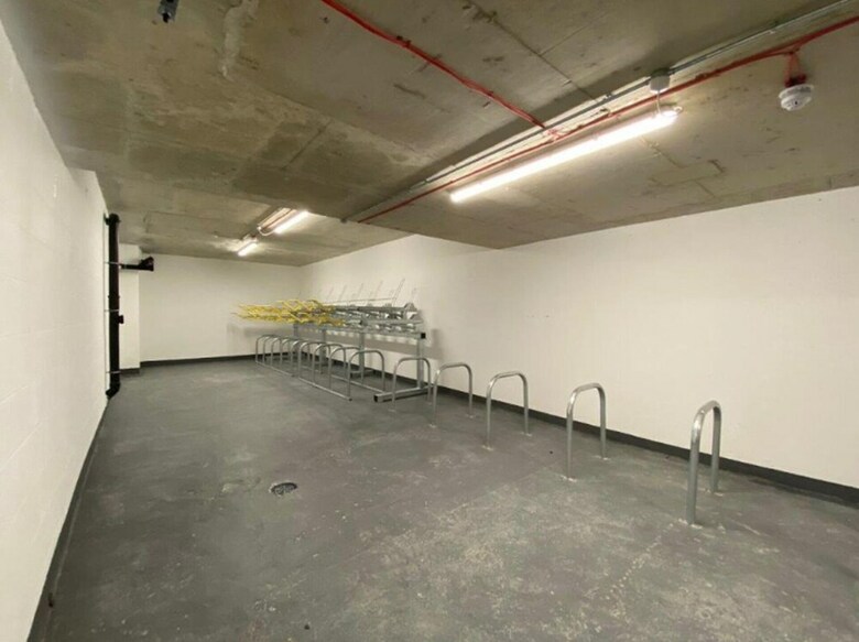 Luxury 2 Bed Apartment In Olympia Kensington