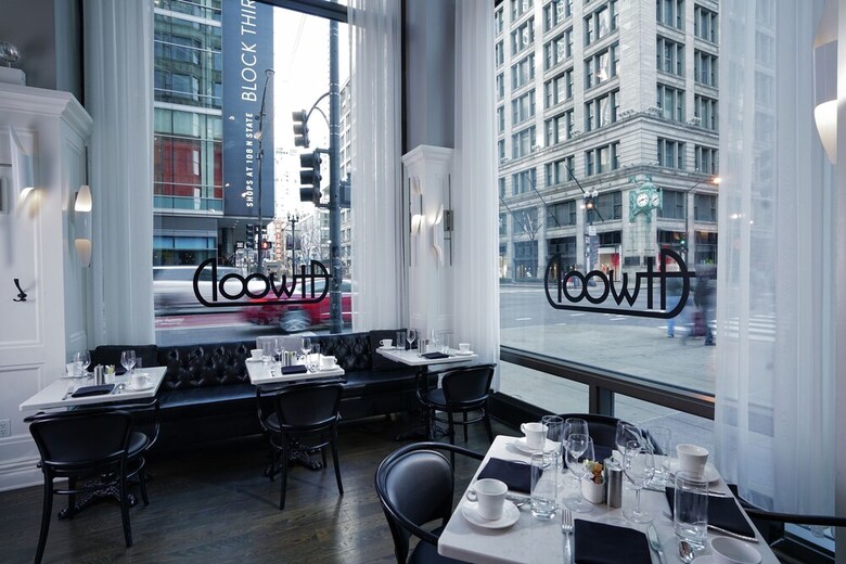 Staypineapple, An Iconic Hotel, The Loop Chicago