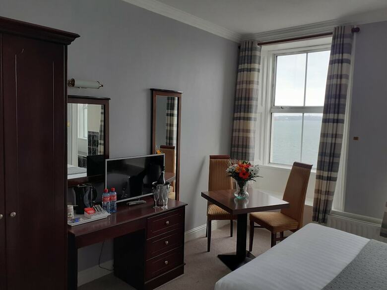 Hotel Commodore