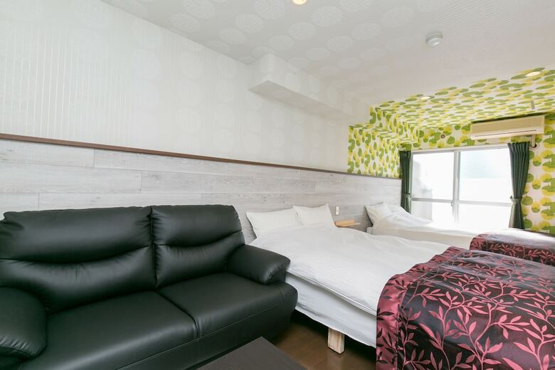 R Hotel