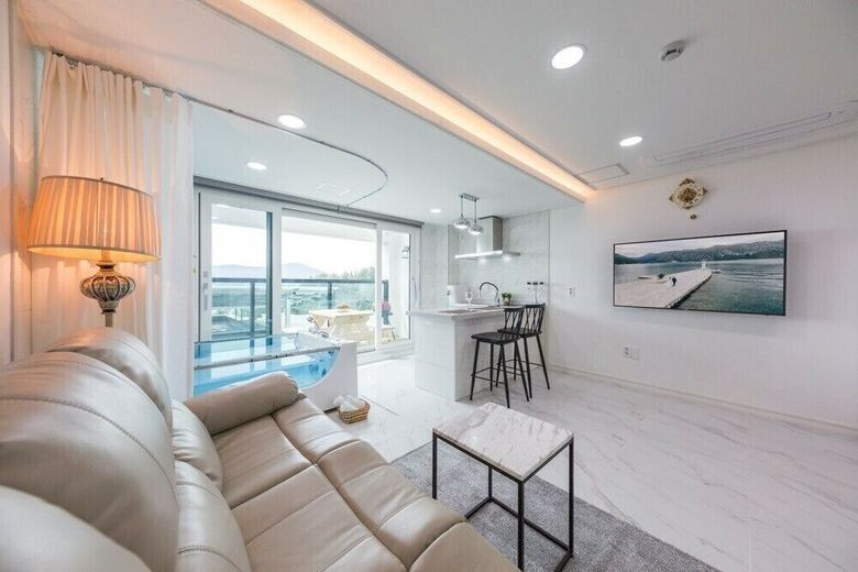 Arco Poolvilla Pension