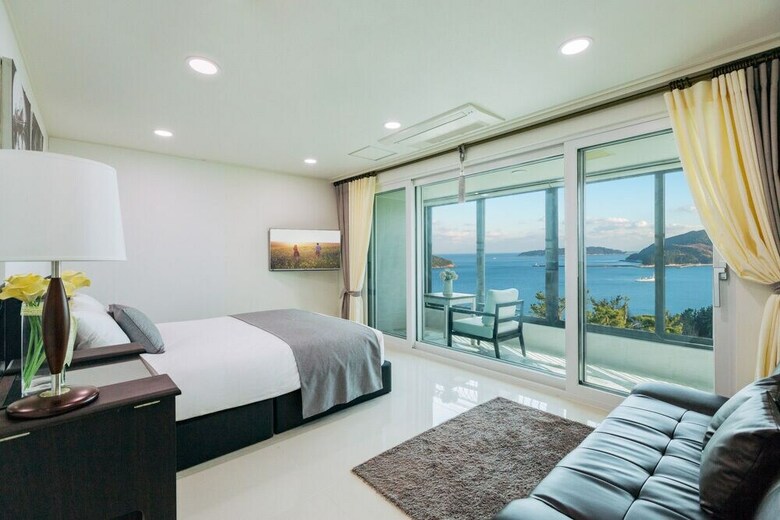 Arco Poolvilla Pension