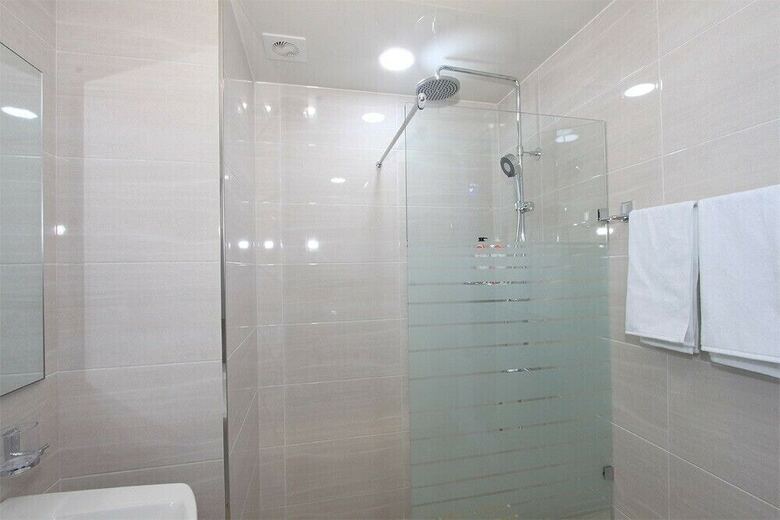 Jangmi (Blue Road Town Pension