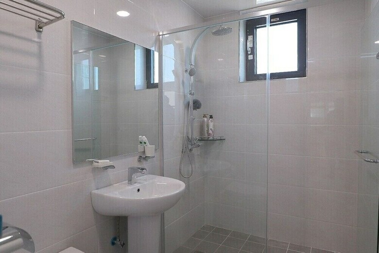 Hayanjip (Blue Road Town Pension