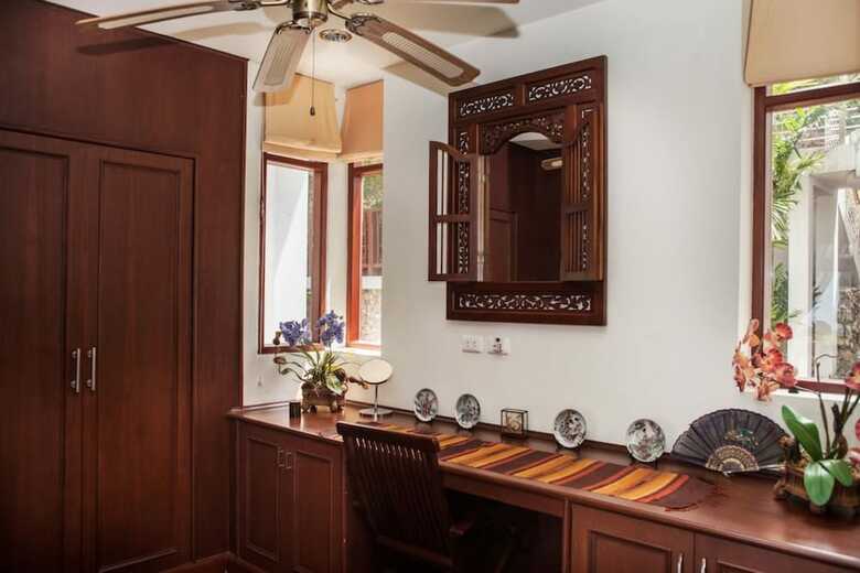 3 Bedroom Sunrise Sea View Villa Mussourie