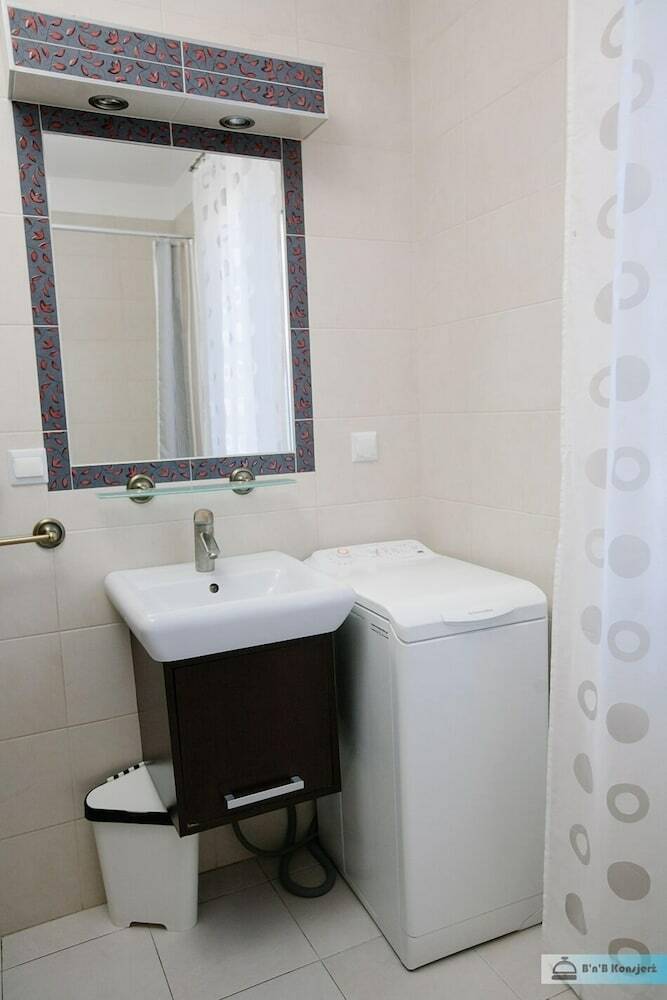 Warsaw Concierge Saxon Apartment