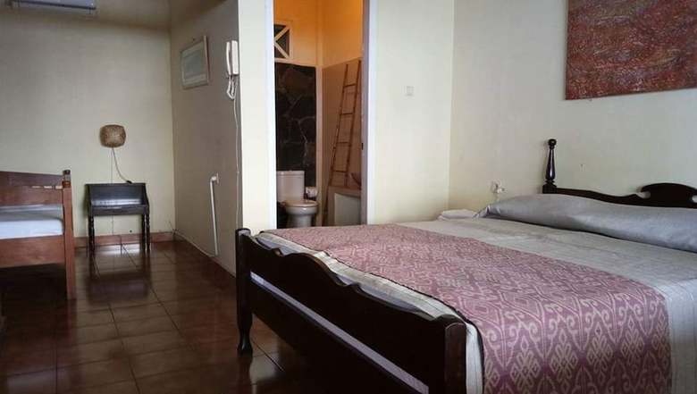 Bed & Breakfast Bunga Ayu Seaside Resort