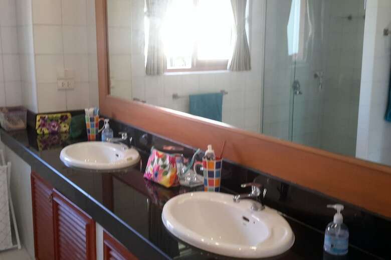 6 Bedroom Twin Villas On Beach Front Resort 11/12