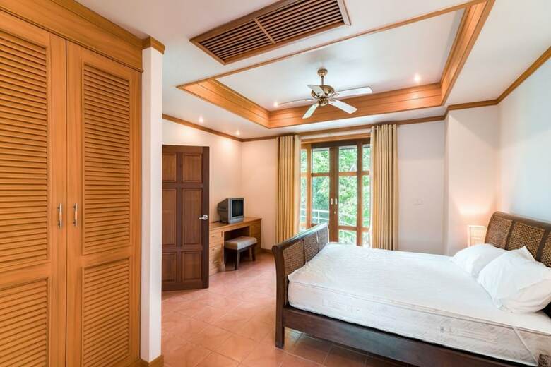 6 Bedroom Twin Villas On Beach Front Resort 11/12