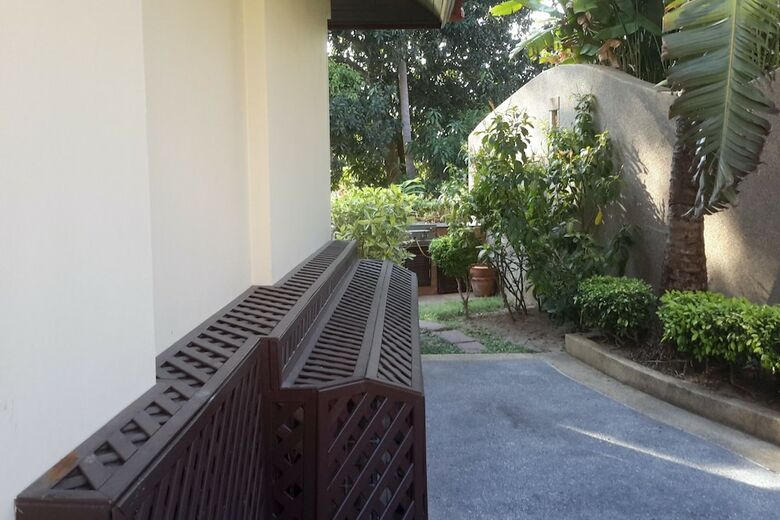 6 Bedroom Twin Villas On Beach Front Resort 11/12
