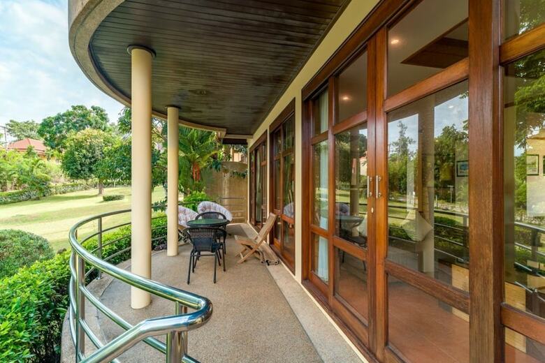 6 Bedroom Twin Villas On Beach Front Resort 11/12