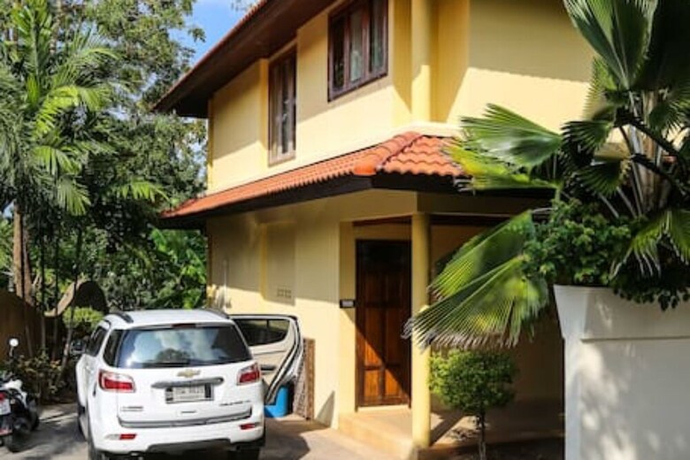 6 Bedroom Twin Villas On Beach Front Resort 25/12