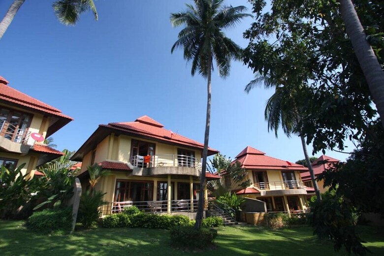 6 Bedroom Twin Villas On Beach Front Resort 25/12