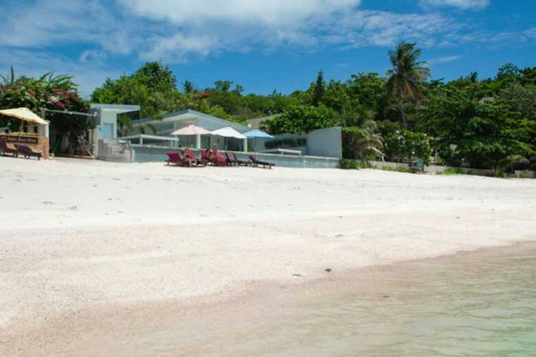 8 Bedroom Twin Villas On Samrong Bay Beach Front Resort