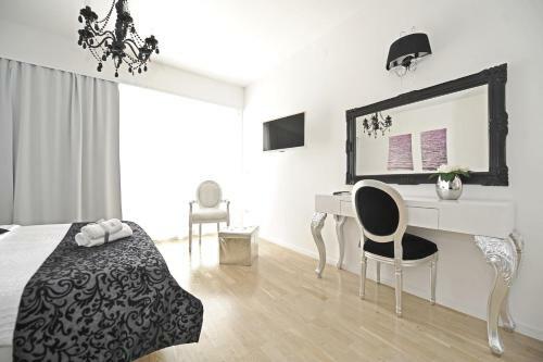 Hostal Tinel Superior Residence